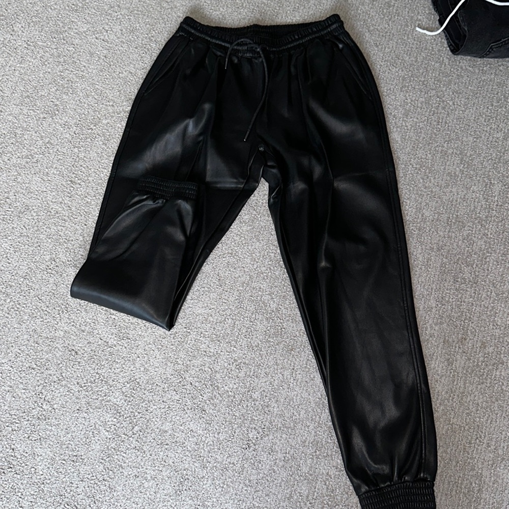 Never worn scoop pants